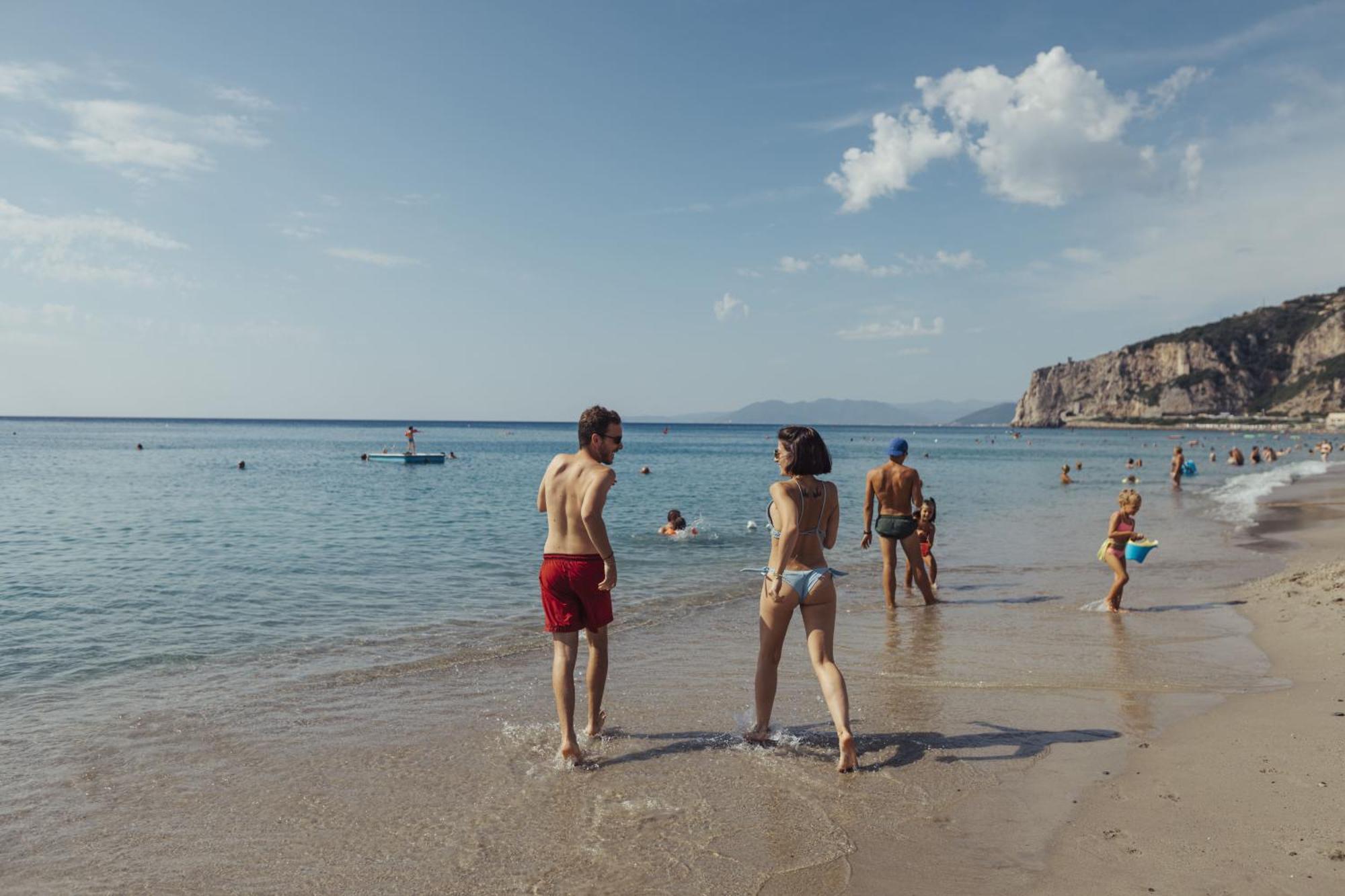 Hotel Garibaldi Finale Ligure Zewnętrze zdjęcie