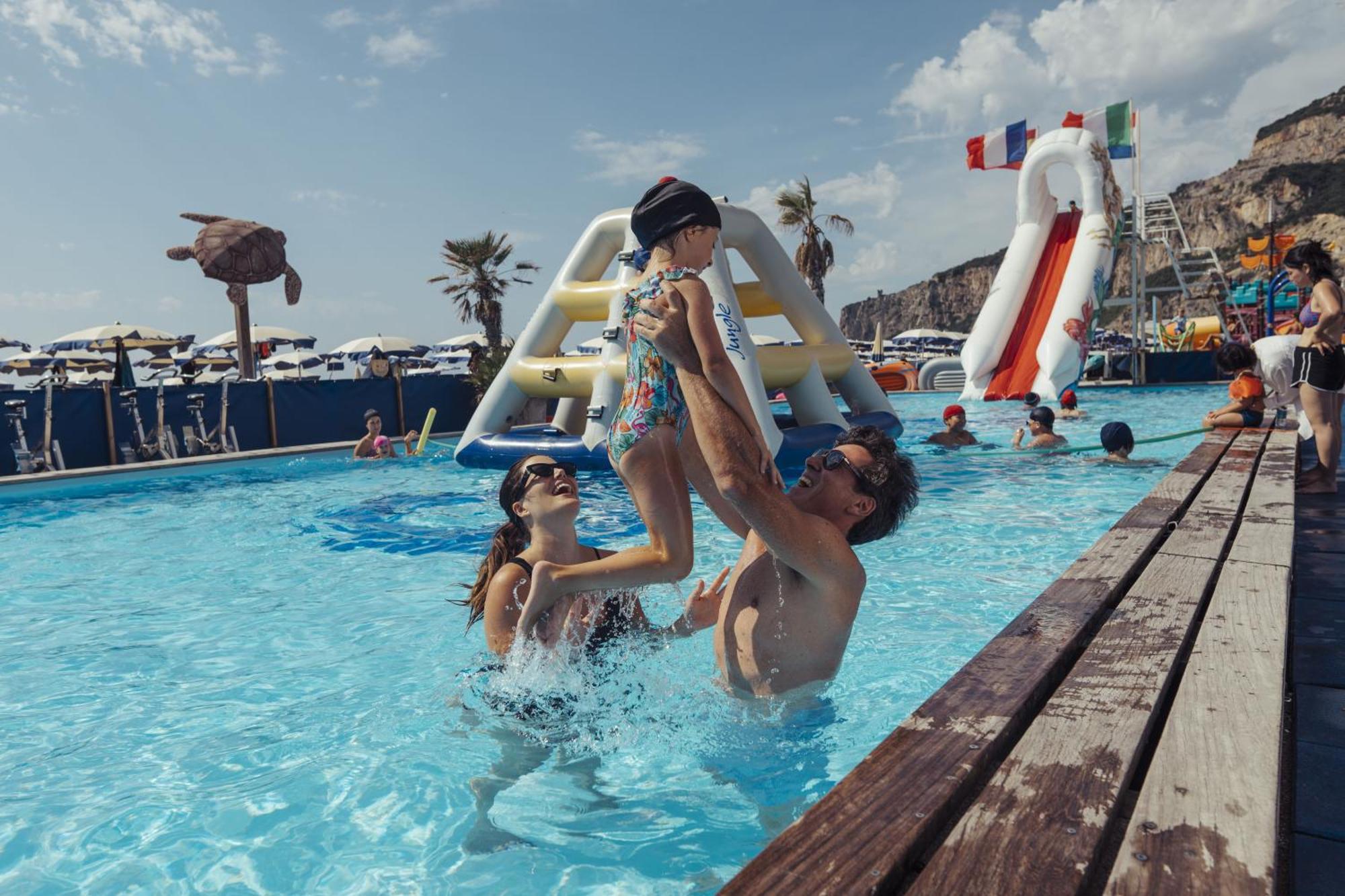 Hotel Garibaldi Finale Ligure Zewnętrze zdjęcie